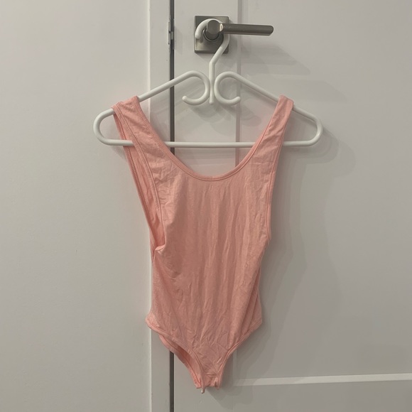 SEXY SIDE CUT OUT BODYSUIT - Picture 3 of 4